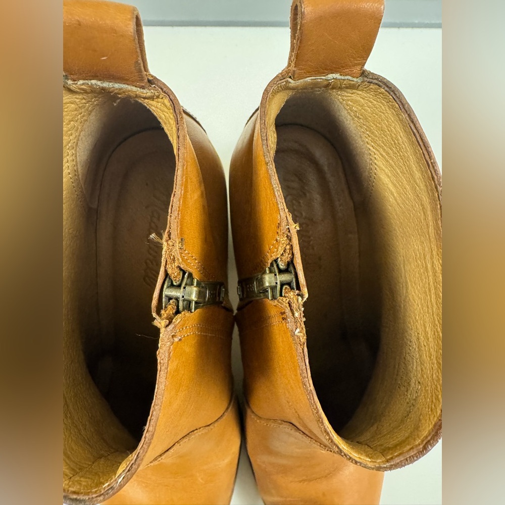 Madewell Brenner Genuine Leather Booties - Picture 5 of 7